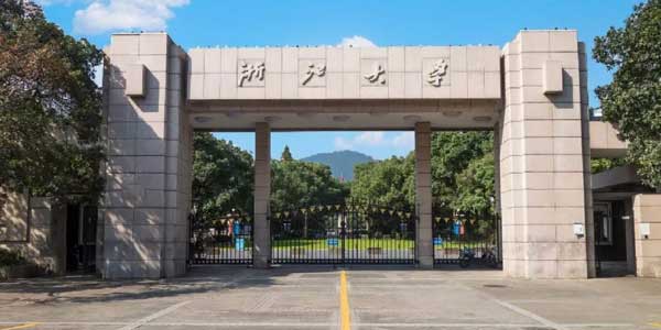 智慧教室操作：實現(xiàn)無感化，提升課堂教學的有限時間插圖
